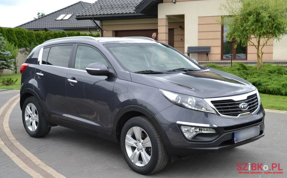 2010' Kia Sportage 2.0 Cvvt 2Wd Vision photo #3