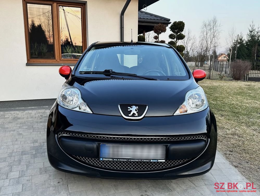 2008' Peugeot 107 photo #2