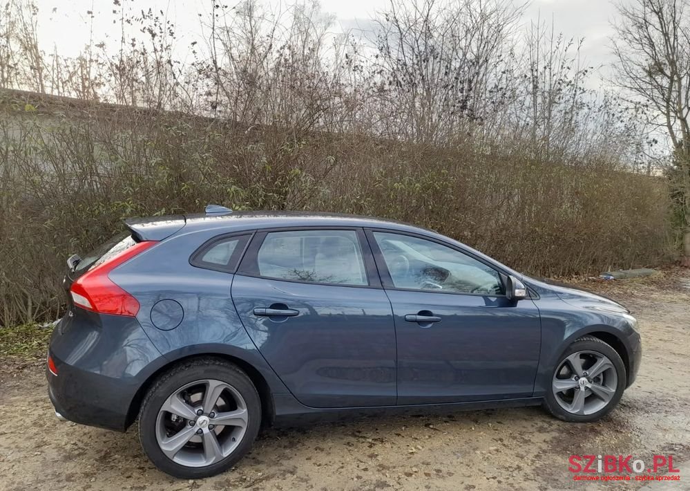 2018' Volvo V40 photo #6