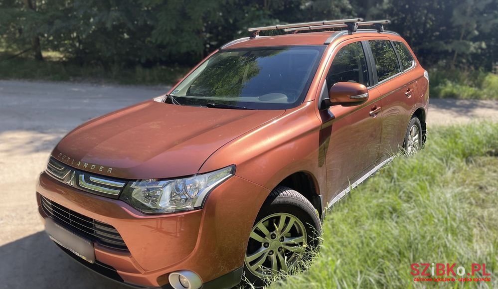2013' Mitsubishi Outlander photo #4