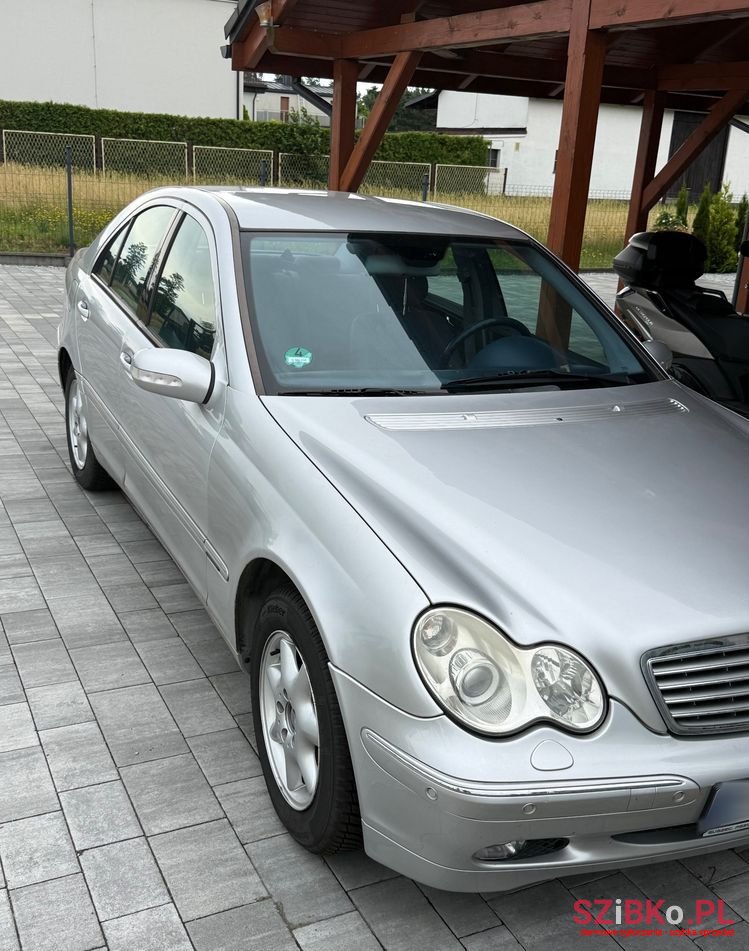 2002' Mercedes-Benz C-Class photo #6