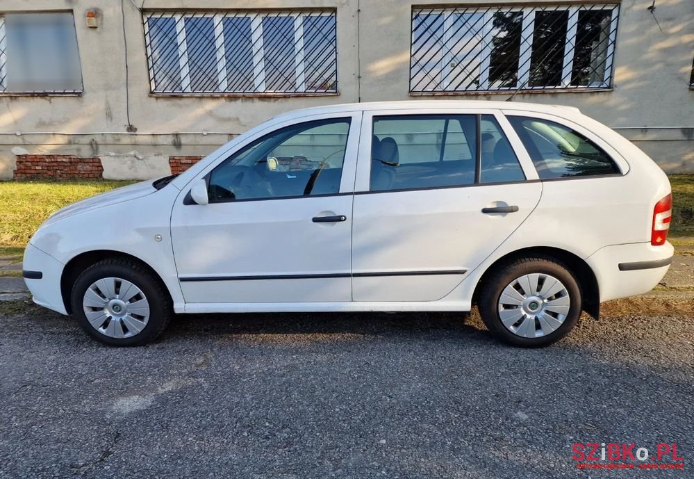 2007' Skoda Fabia photo #2