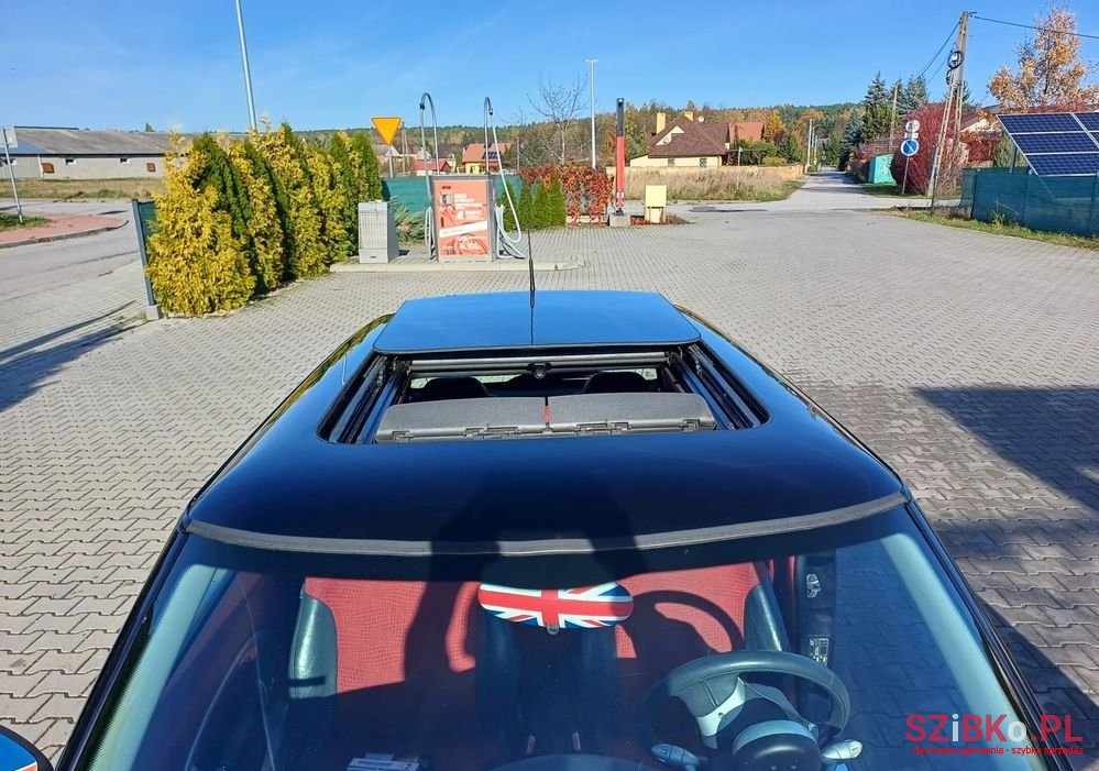 2002' MINI One Standard photo #4