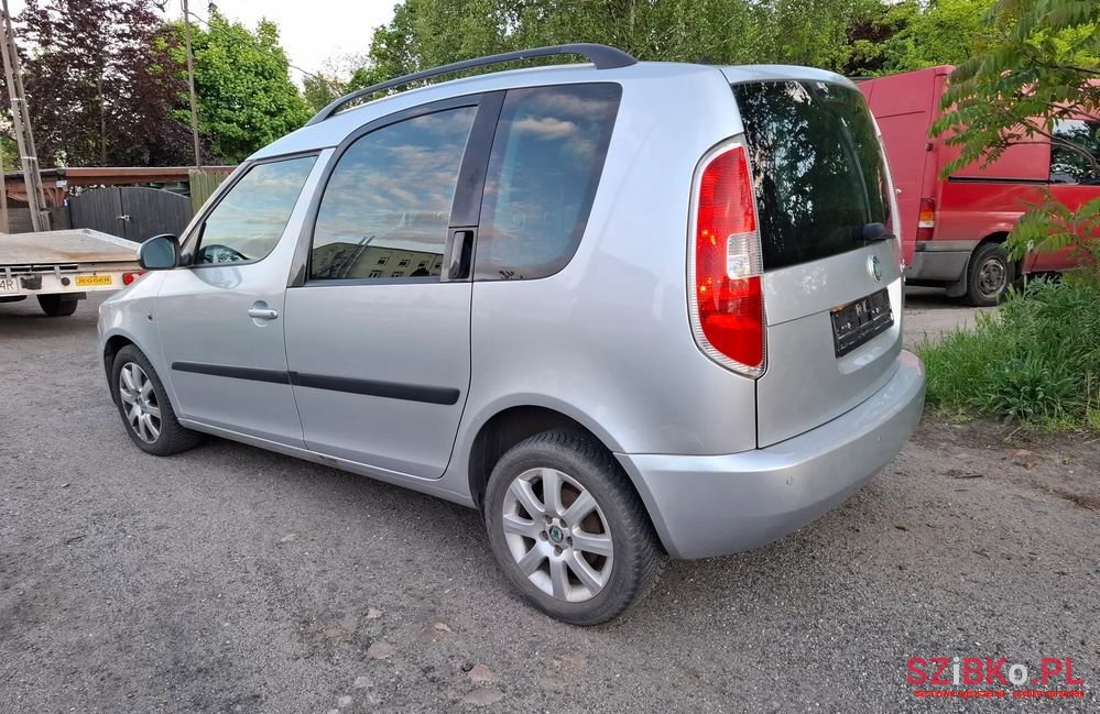 2010' Skoda Roomster 1.2 Tsi photo #4