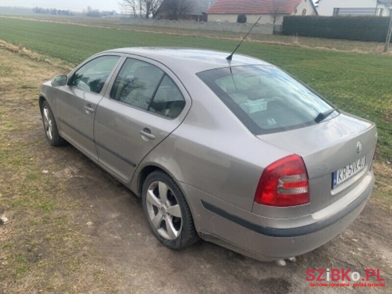 2007' Skoda Octavia photo #2