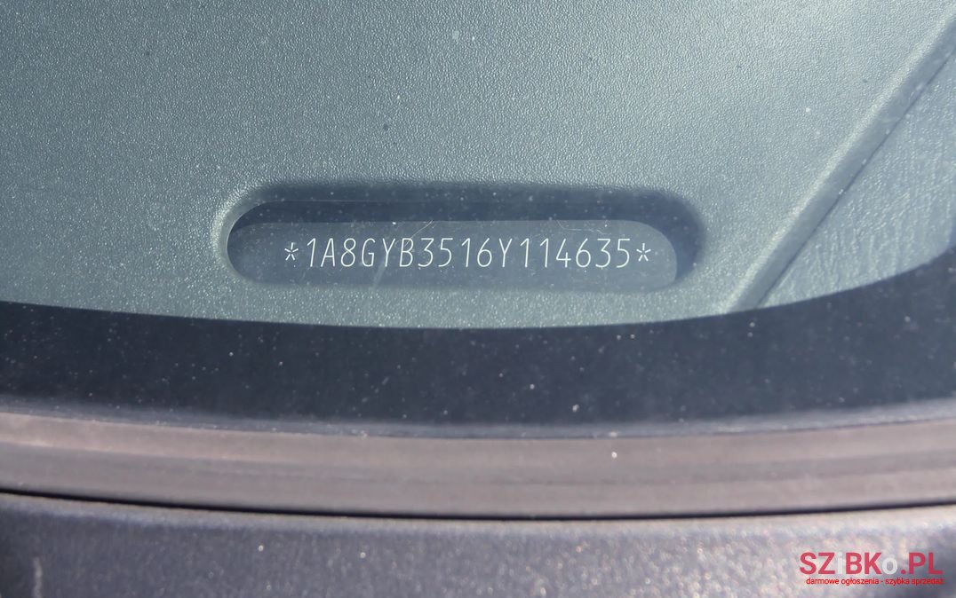 2006' Chrysler Grand Voyager photo #4