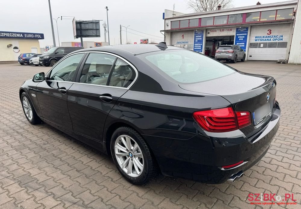 2015' BMW 5 Series 520D Xdrive photo #4