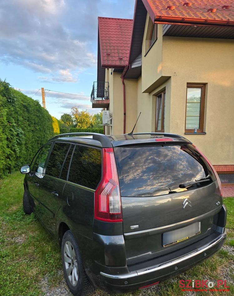 2013' Citroen C4 Picasso photo #2