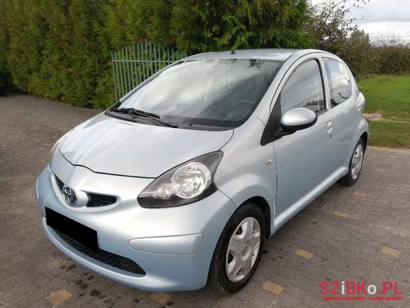 2006' Toyota Aygo photo #1