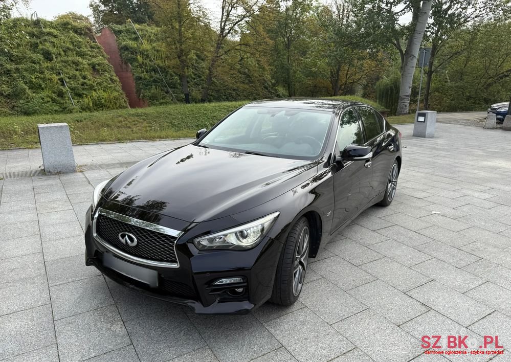 2016' Infiniti Q50 photo #2