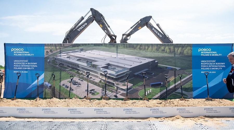 Niemcy zamykają fabryki motoryzacyjne, a w Polsce... otwarcie nowej już 1 października