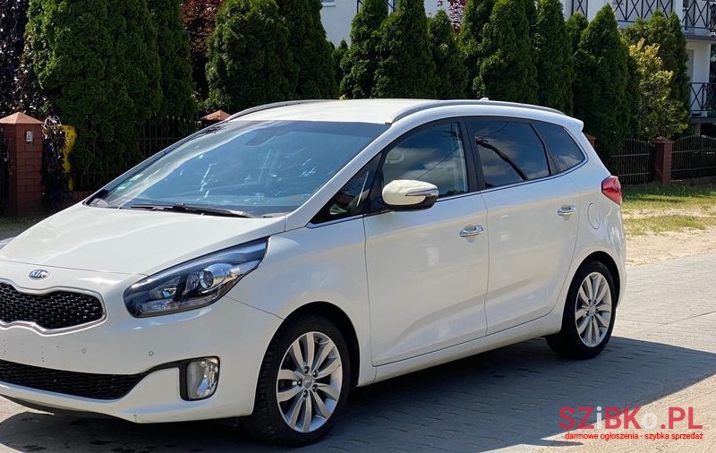 2016' Kia Carens photo #3
