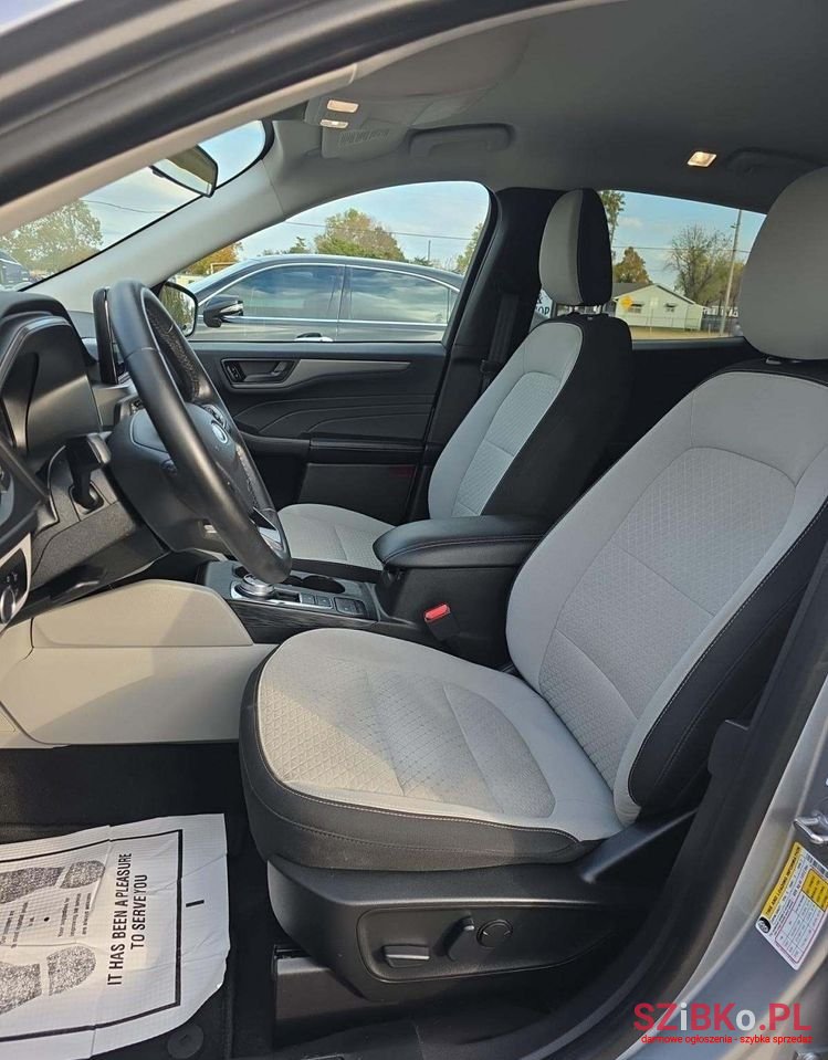 2023' Ford Escape photo #5