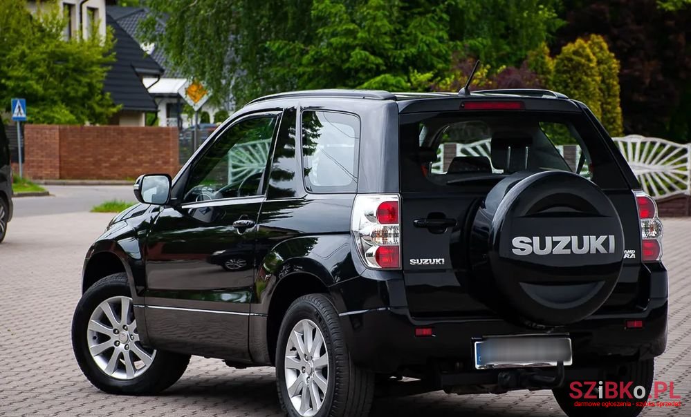 2012' Suzuki Grand Vitara 2.4 Premium photo #4