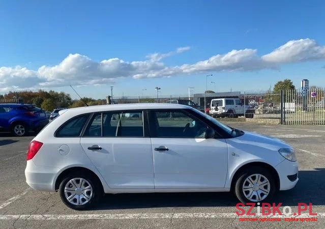 2010' Skoda Fabia 1.6 Tdi Dpf Active photo #6