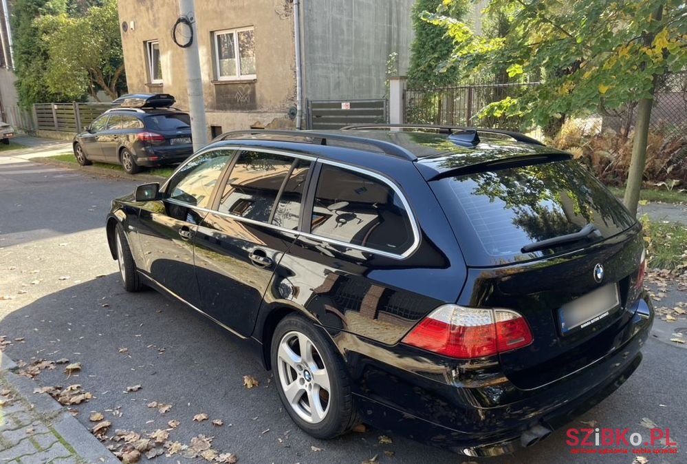 2009' BMW 5 Series 525D Xdrive Touring photo #5