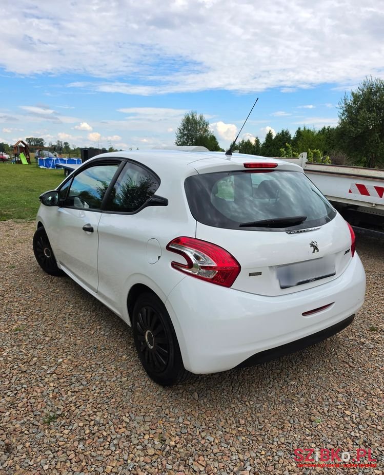 2014' Peugeot 208 Puretech 68 Access photo #3