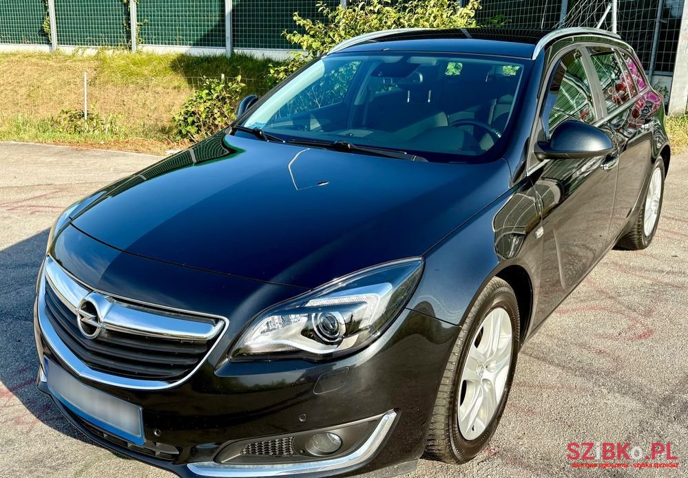 2015' Opel Insignia 2.0 Cdti Edition photo #2