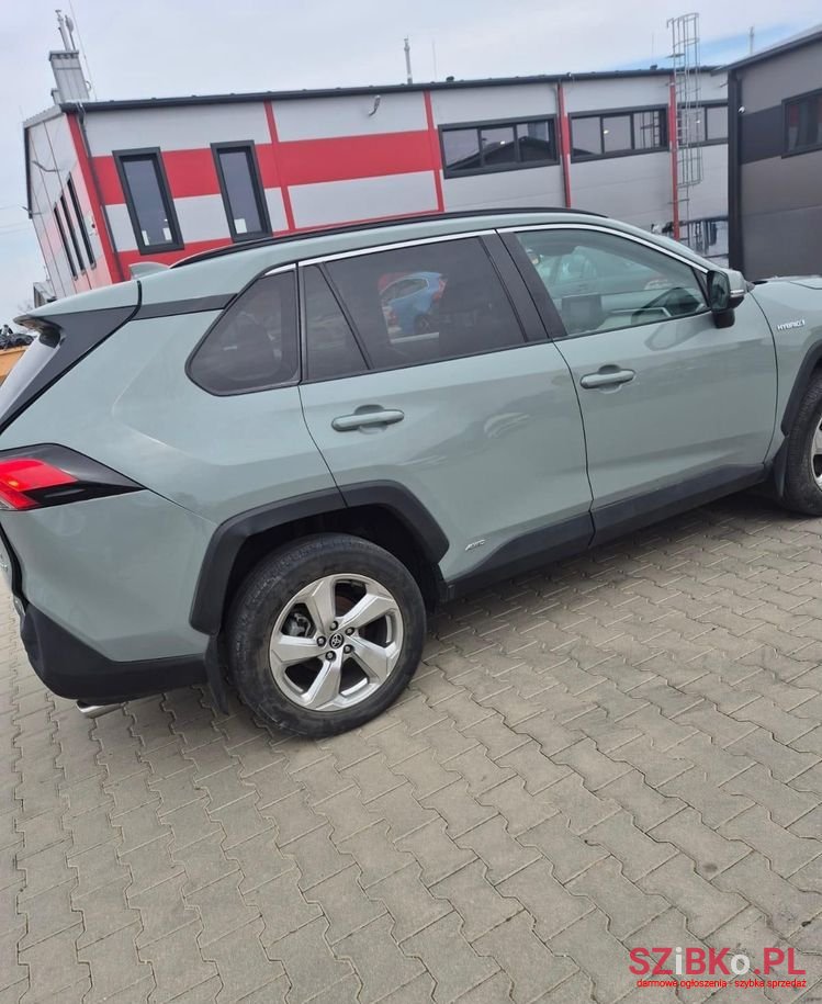 2021' Toyota RAV4 photo #4