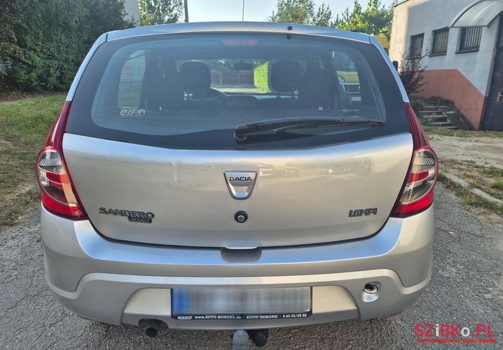 2009' Dacia Sandero photo #6