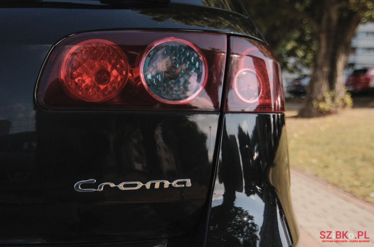 2009' Fiat Croma photo #2