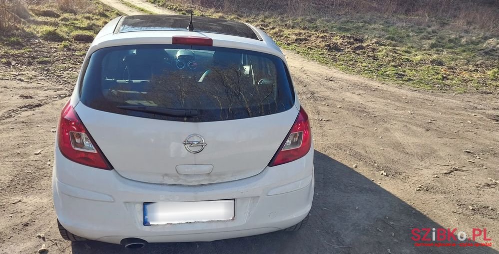 2011' Opel Corsa photo #6