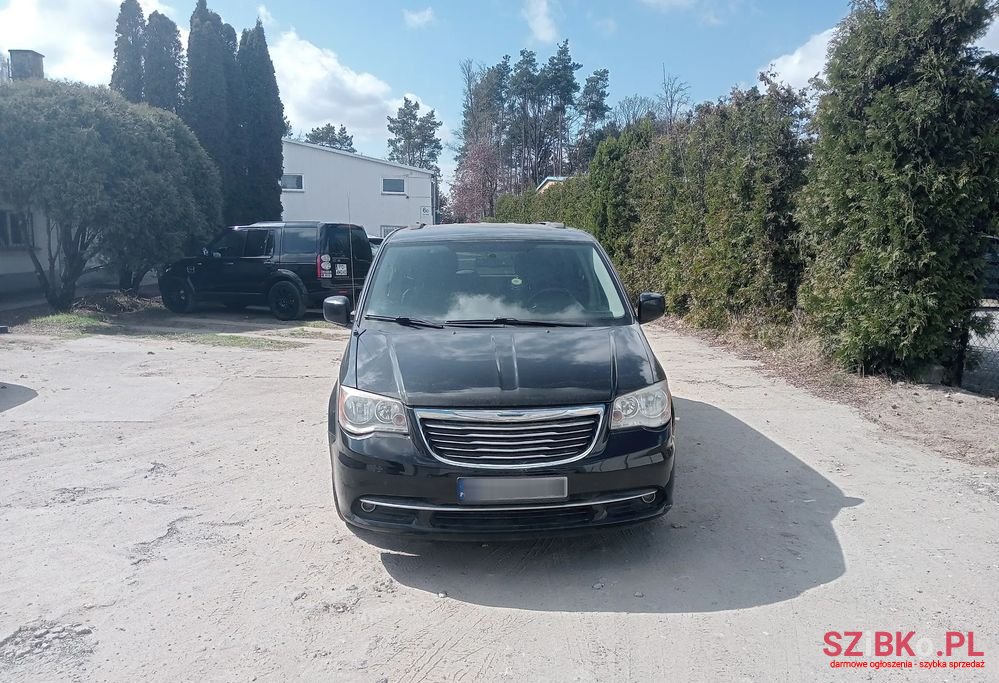 2014' Chrysler Town & Country 3.6 Limited photo #4