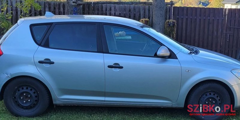 2007' Kia Ceed Comfort photo #2