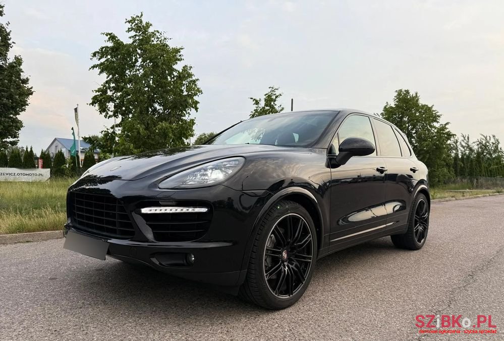 2013' Porsche Cayenne S Tiptronic S photo #1