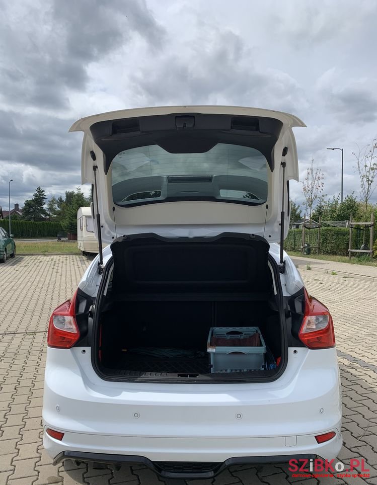 2012' Ford Focus photo #6