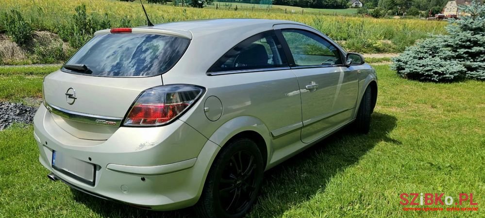 2008' Opel Astra photo #5