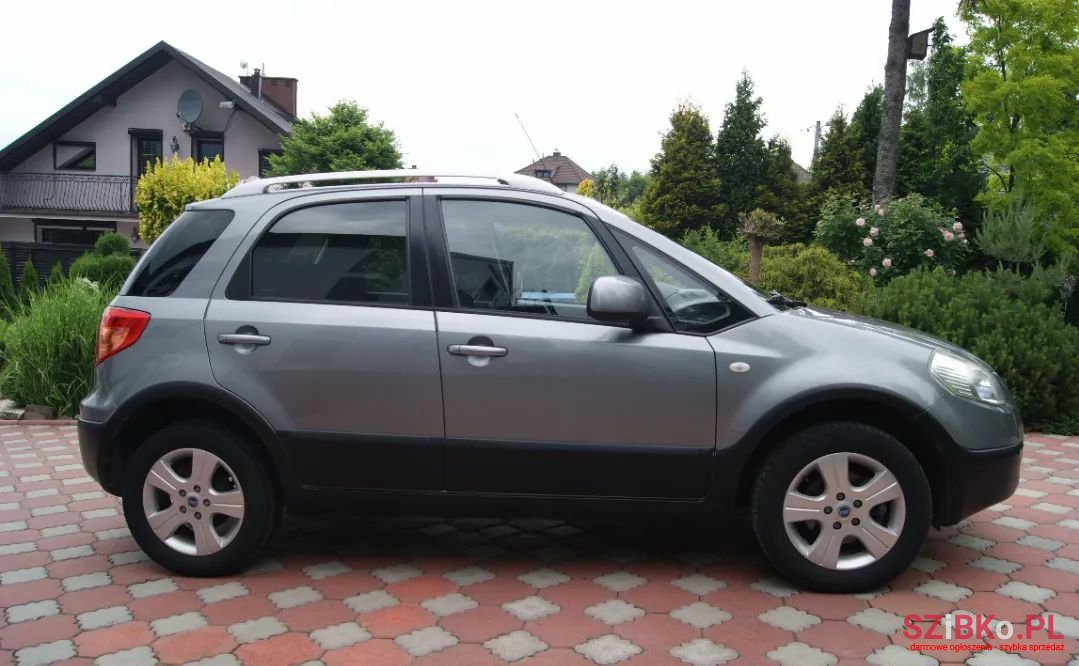 2008' Fiat Sedici photo #6