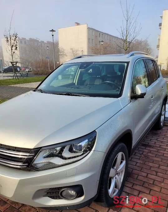 2012' Volkswagen Tiguan photo #2