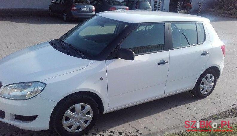 2012' Skoda Fabia photo #1