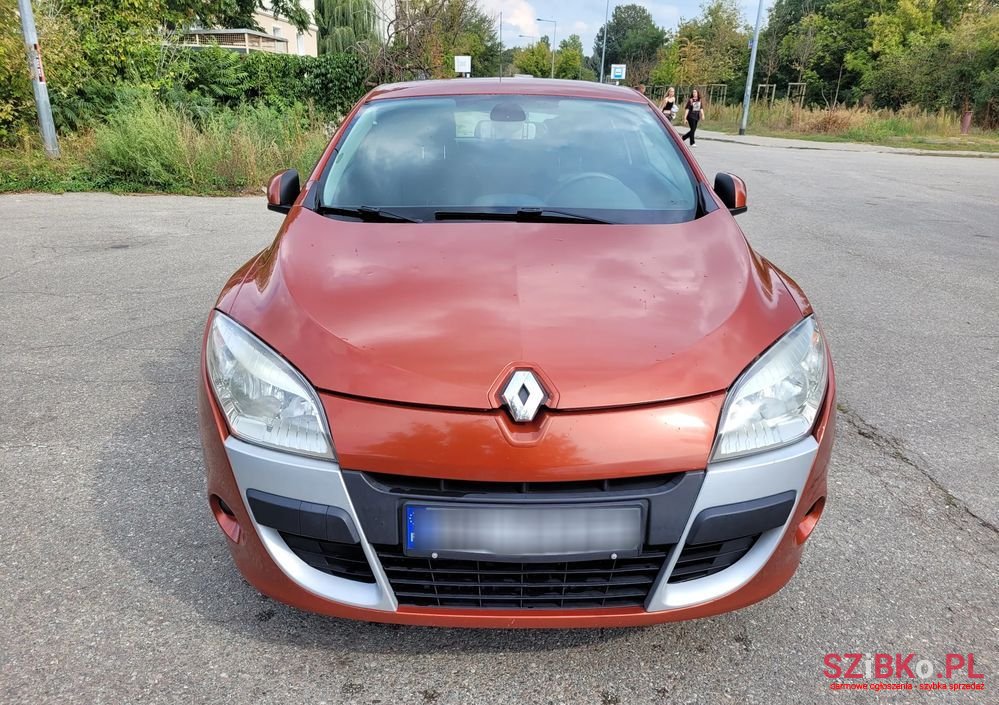 2010' Renault Megane photo #5