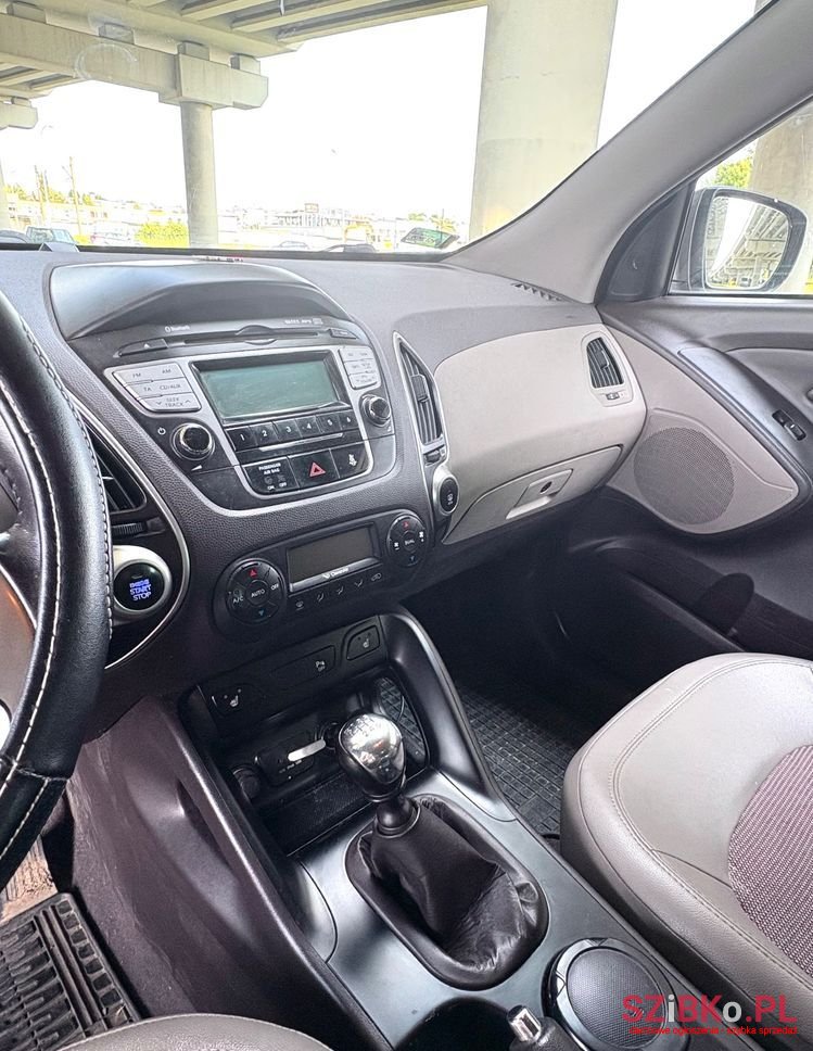 2012' Hyundai ix35 photo #4