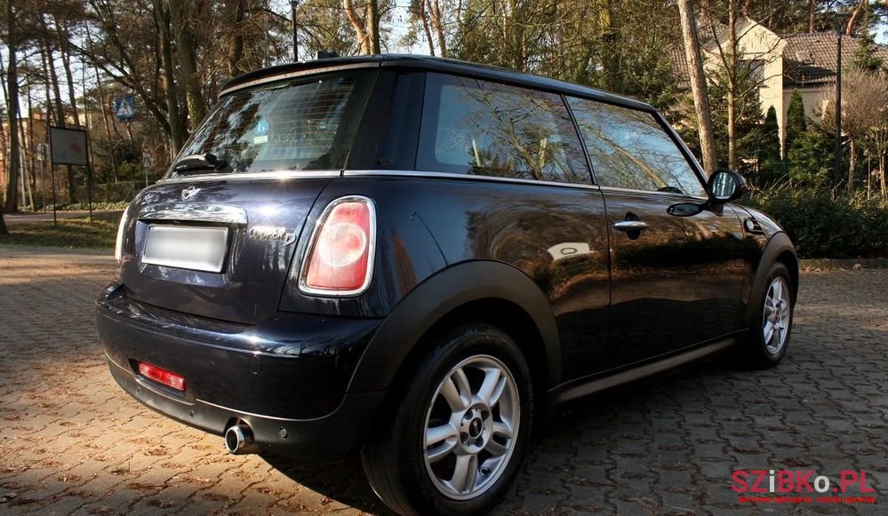 2012' MINI Cooper D photo #6