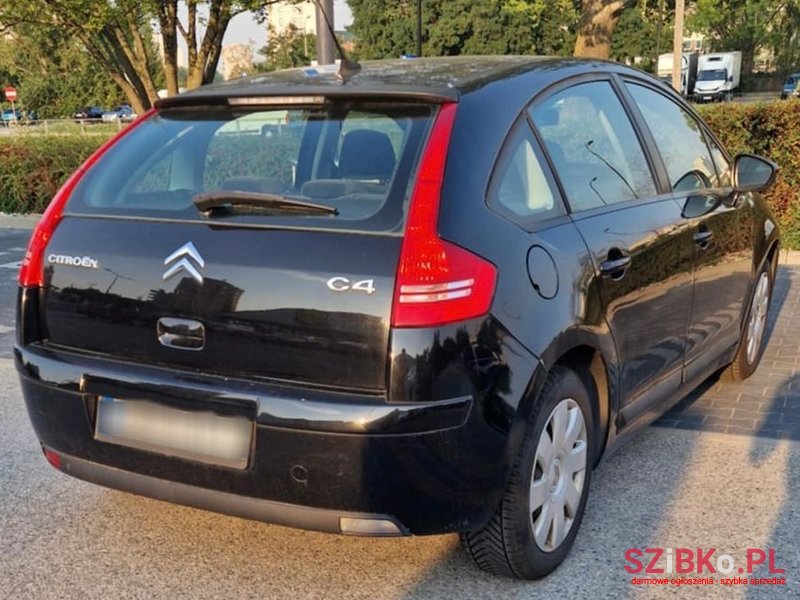 2010' Citroen C4 photo #5