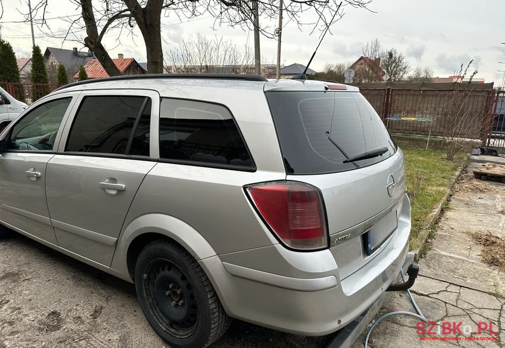 2006' Opel Astra Iii 1.9 Cdti Cosmo photo #3