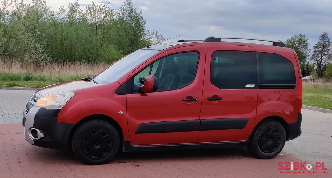 2011' Citroen Berlingo photo #2