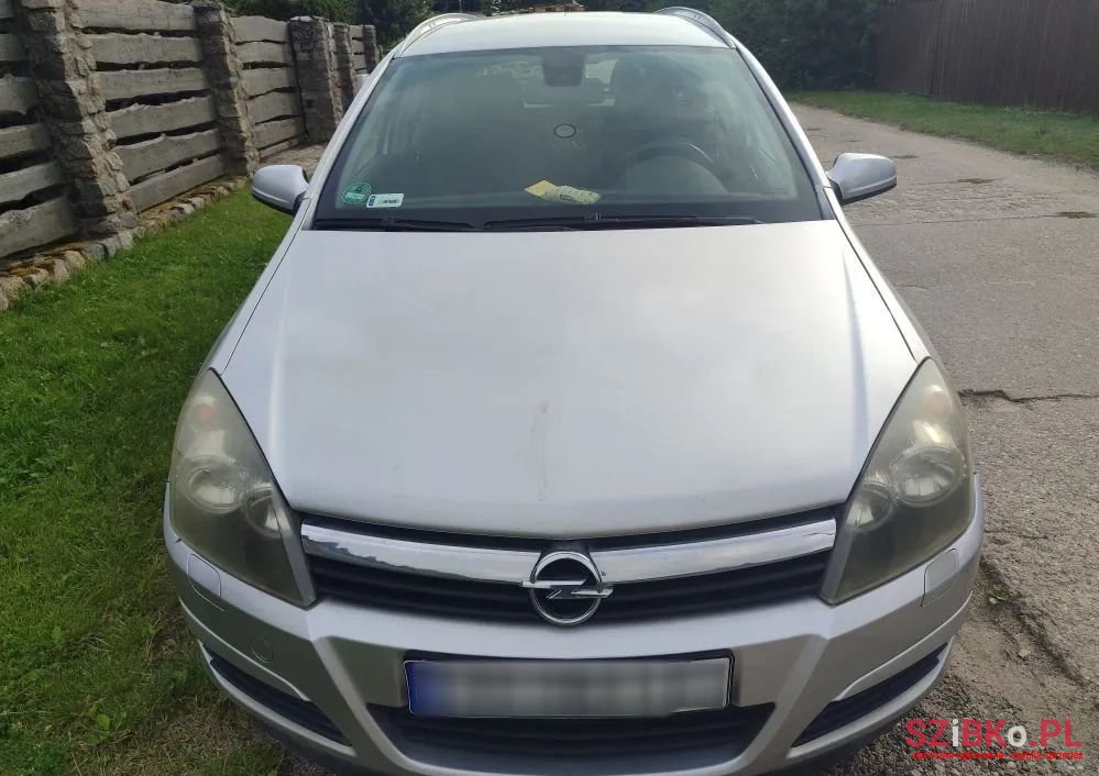 2005' Opel Astra 1.8 Caravan photo #1
