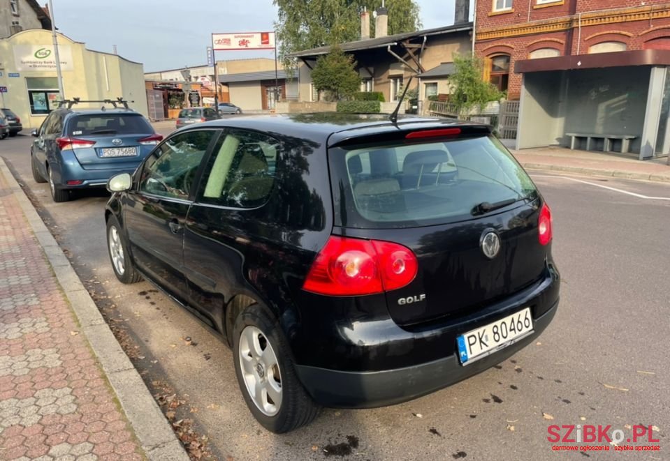 2007' Volkswagen Golf photo #5