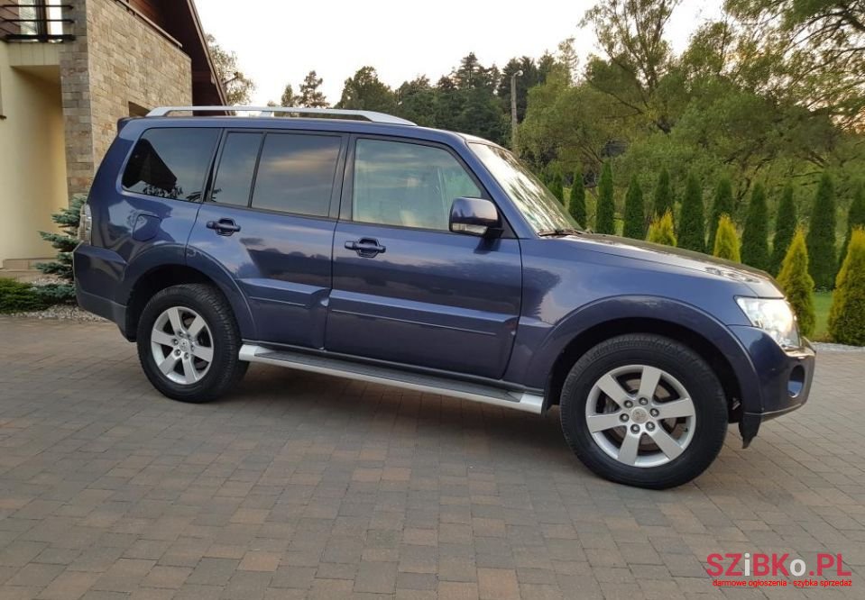 2007' Mitsubishi Pajero photo #6