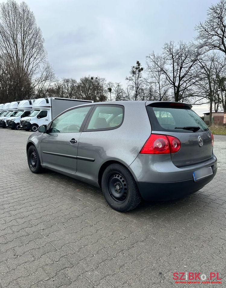 2008' Volkswagen Golf photo #5