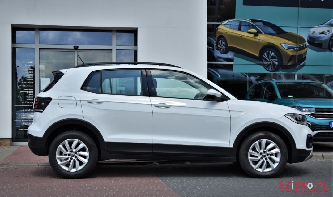 2022' Volkswagen T-Cross photo #2