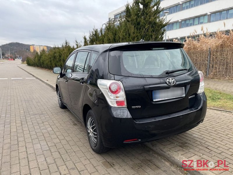2011' Toyota Verso 1.6 Sol photo #5