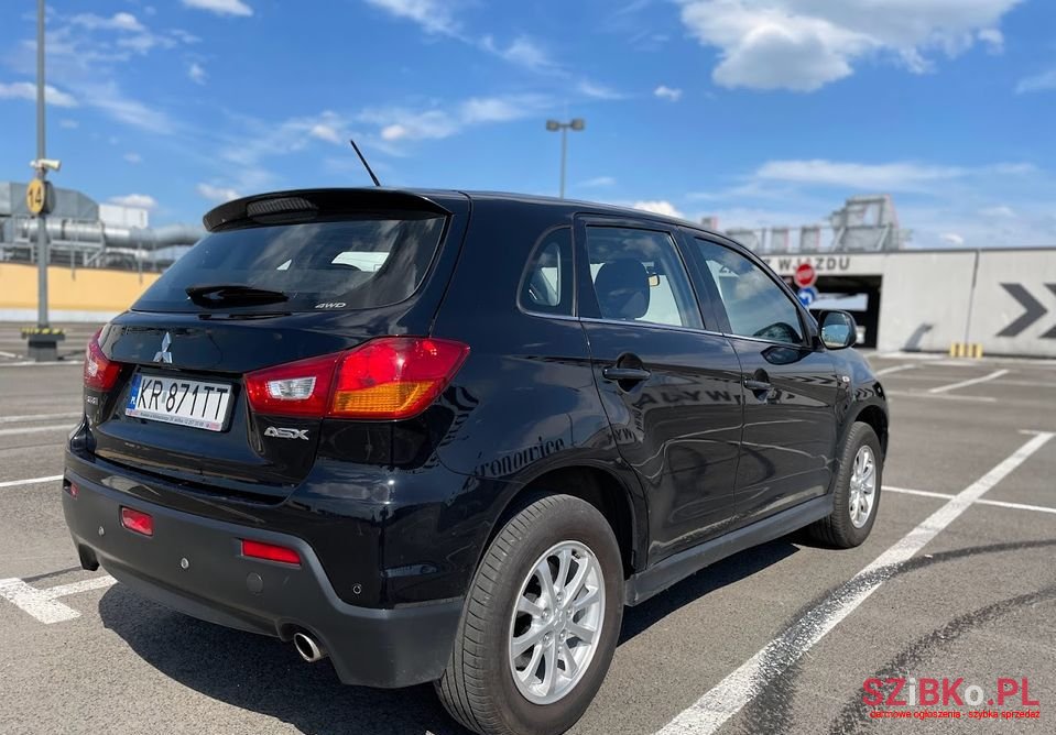 2011' Mitsubishi ASX photo #5