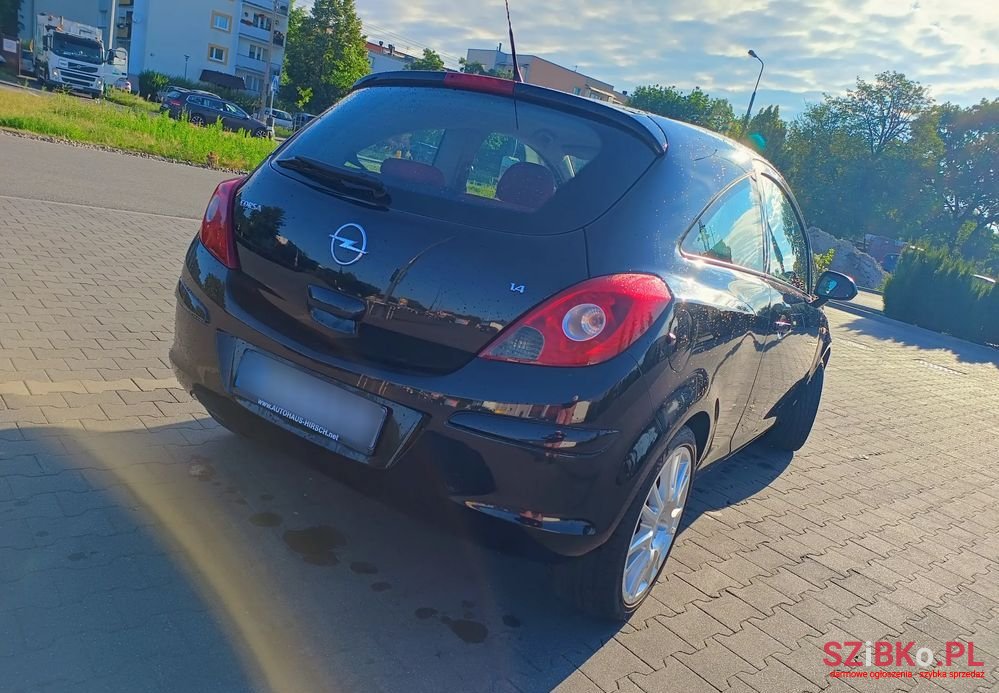 2008' Opel Corsa 1.4 16V Color Edition photo #4