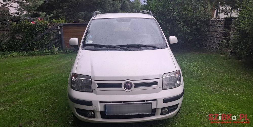 2010' Fiat Panda photo #3