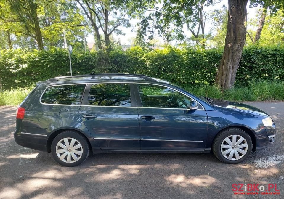 2007' Volkswagen Passat photo #6